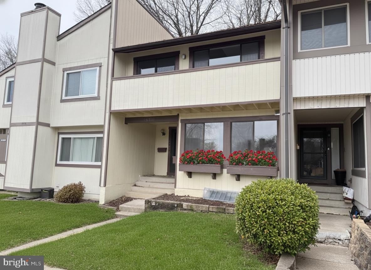 18531 SPLIT ROCK Lane