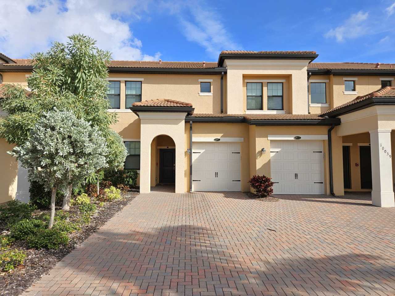 Annual Unfurnished or lightly Furnished option - Sarasota National Golf Club – with resort like amenities!