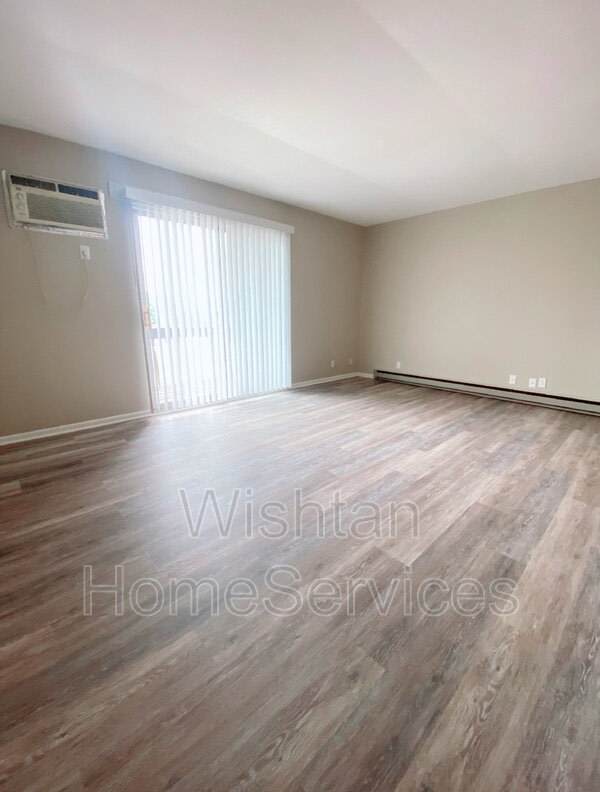 201 N Charleston Blvd