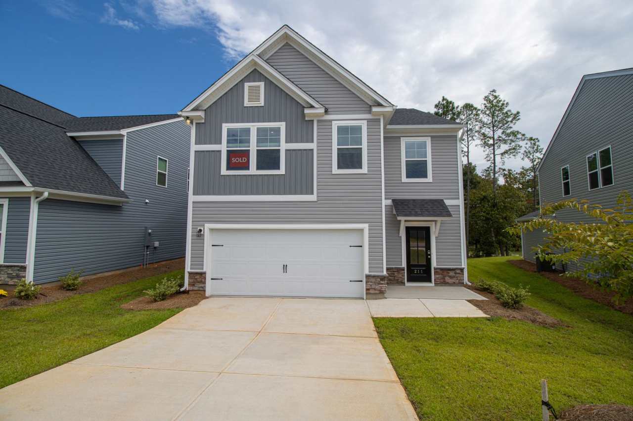 Half a Month Free Rent When You Sign a Lease in January! Spacious 4-Bedroom Home - Convenient to Fort Jackson, Shaw Air Force Base  McEntire Joint National Guard Base
