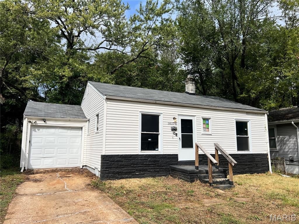 5637 Hamilton Avenue