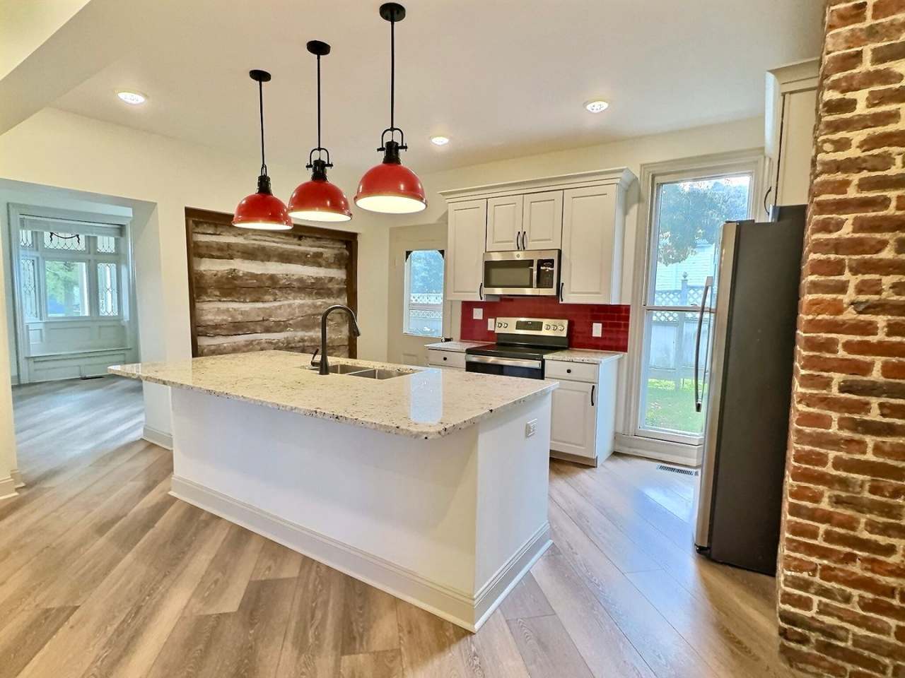 **August 2027** HUGE 8 Bed 6 Bath !! Fully Remodeled!!