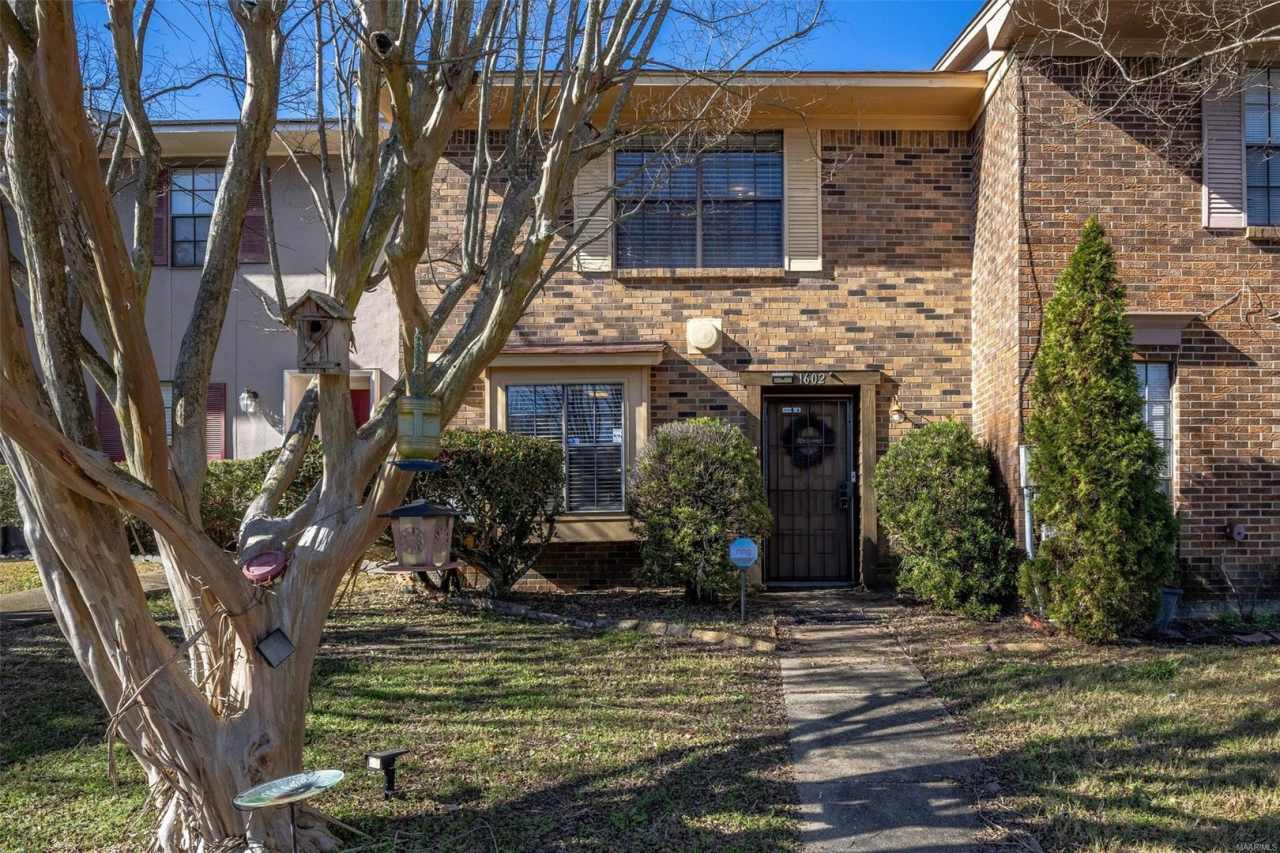 Cozy 2 Bed, 2.5 Bath Single Family Home in Montgomery, AL - $2000/mo