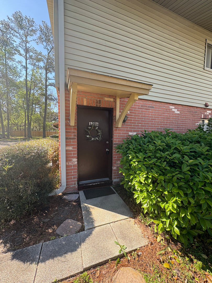 Move in ready 2/2.5 condo in ORANGE PARK