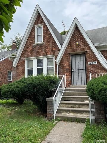 18685 Strasburg Street