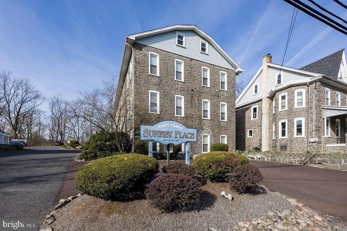 3183 MAIN Street unit: 3