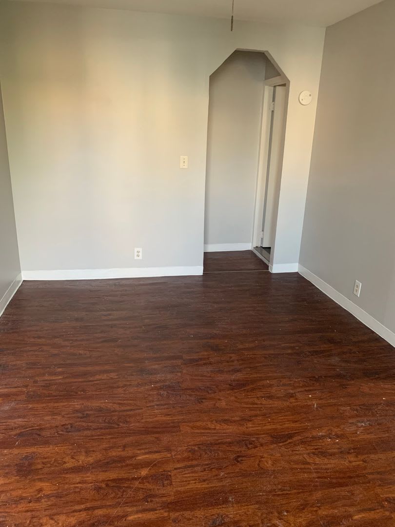 280 Hawthorne Avenue