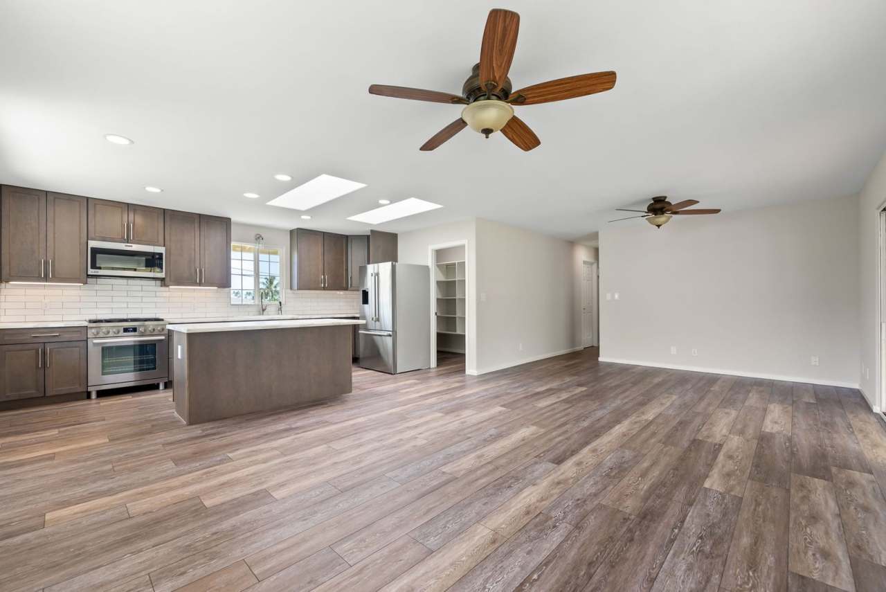 PET FRIENDLY - 6 BED/3 BATH HOME in KULIOUOU VALLEY! Renovated with HUGE Backyard