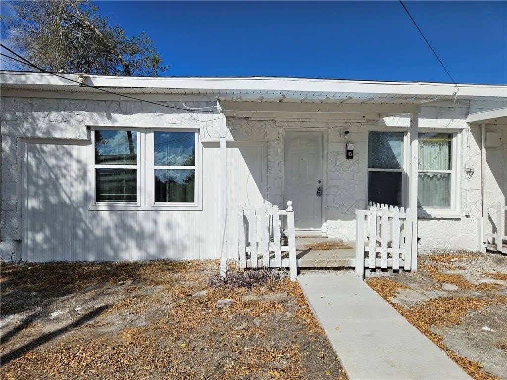 910 Elizabeth Street