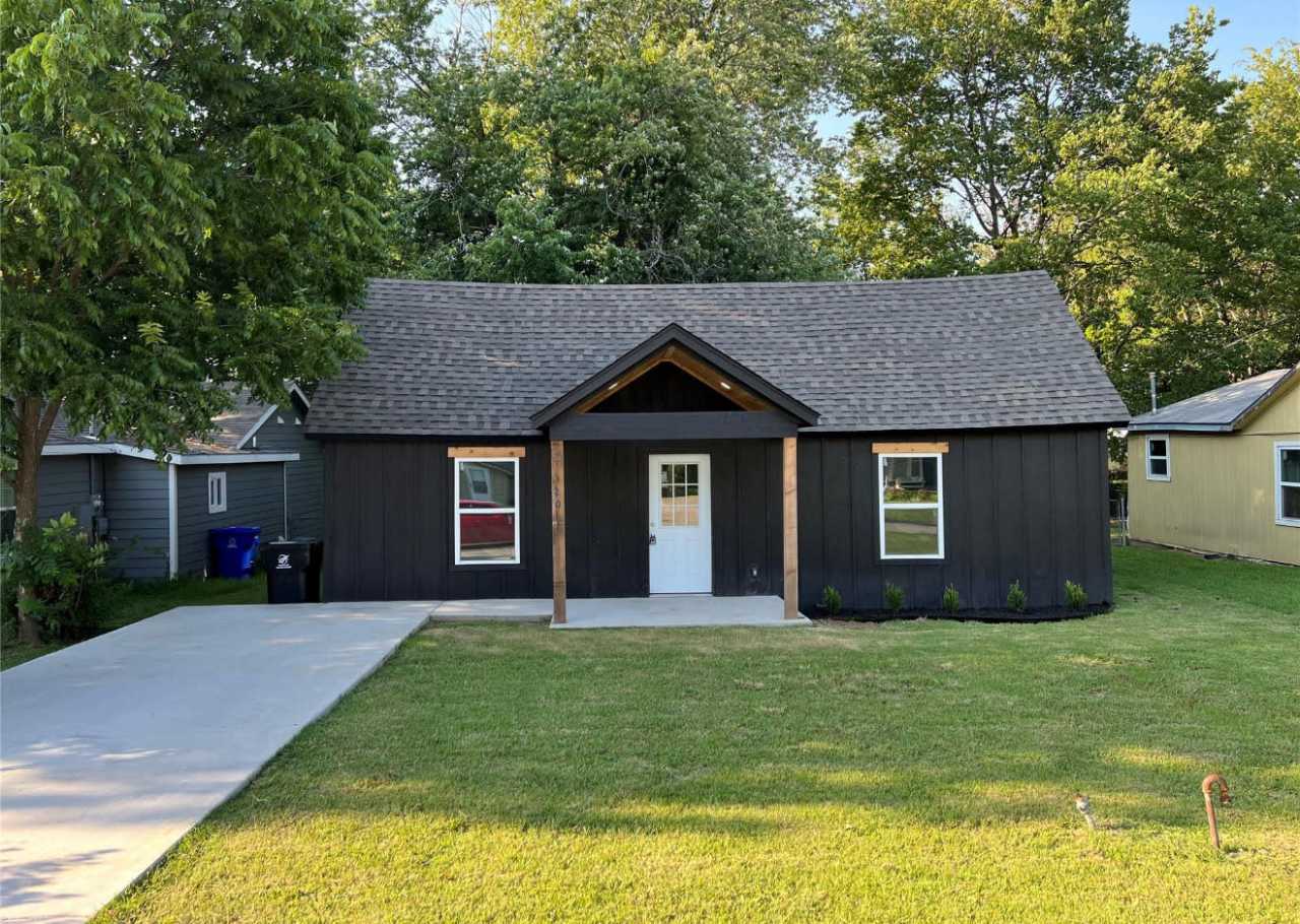 320 East Greeley Street