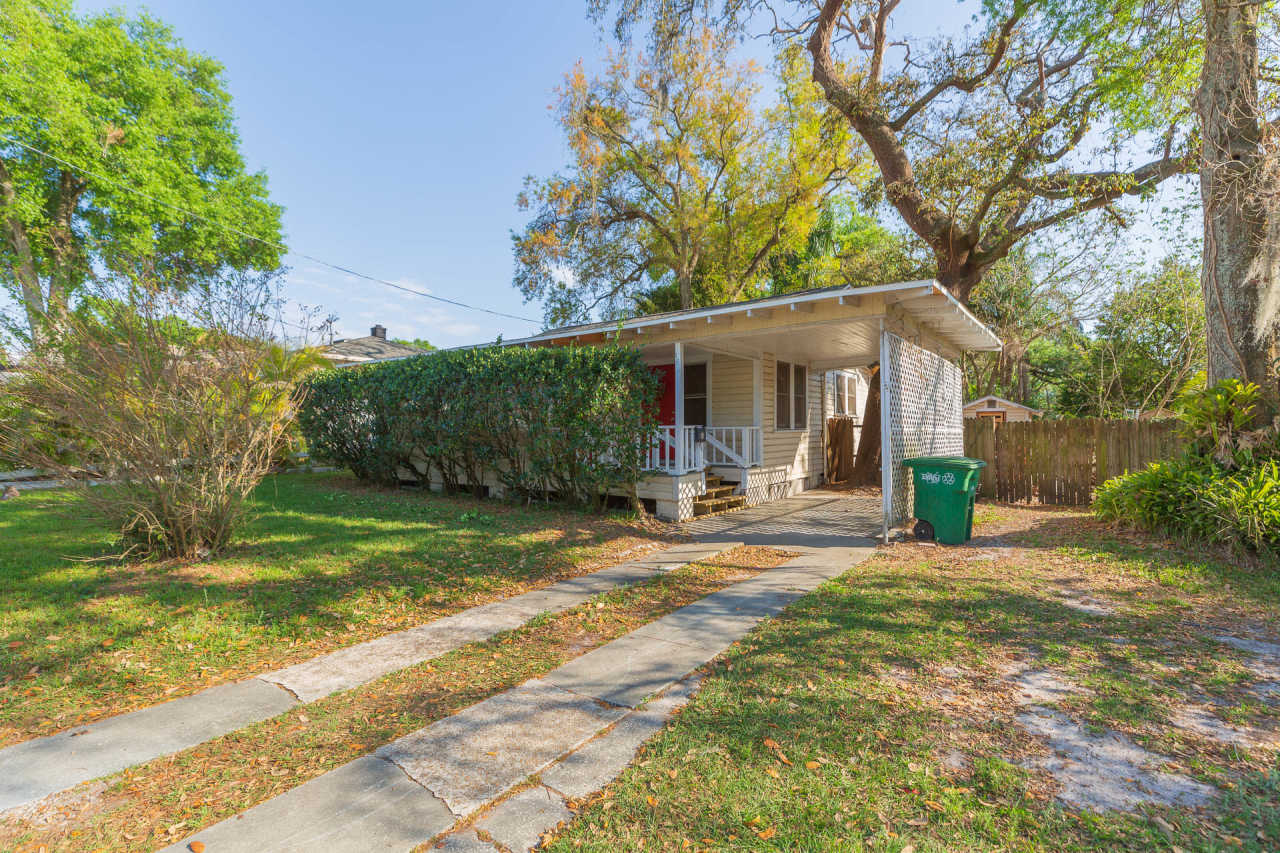 104 West Hiawatha Street