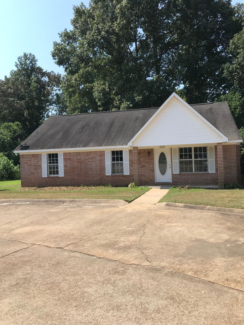 3BR/3BA For Rent