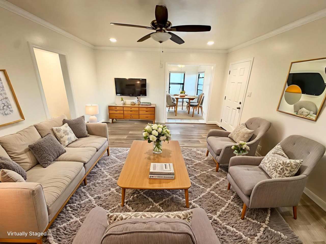 Updated 3 bed 2 bath duplex in Temple City