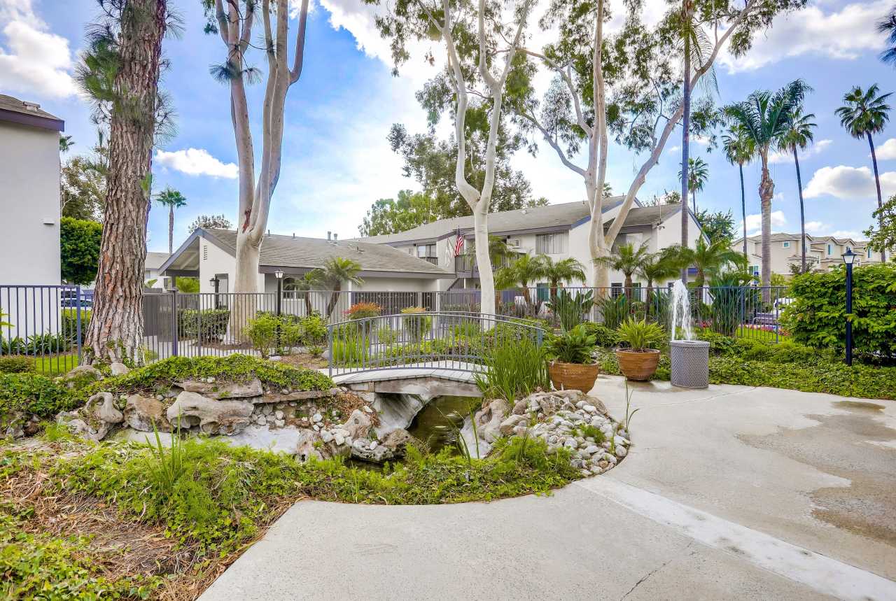 Villa Creek Apartment Homes