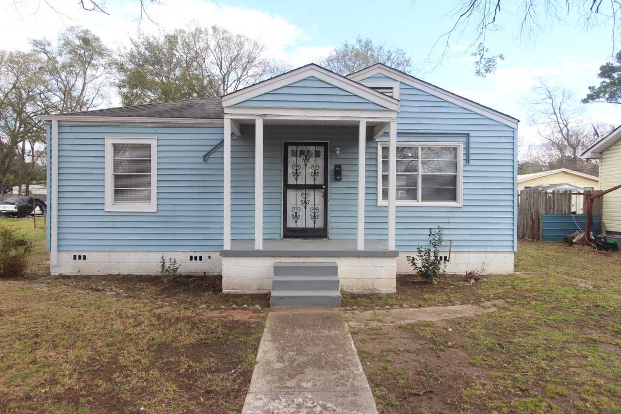 New On The Market! Fresh New Updates!! Better Hurry To See This One!!