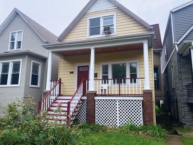 3827 N ALBANY Avenue