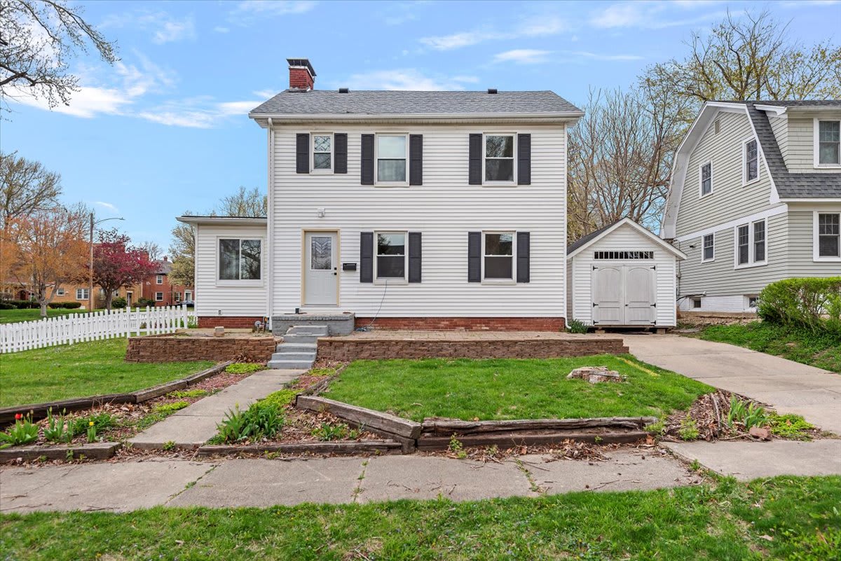 1980 West Forest Avenue