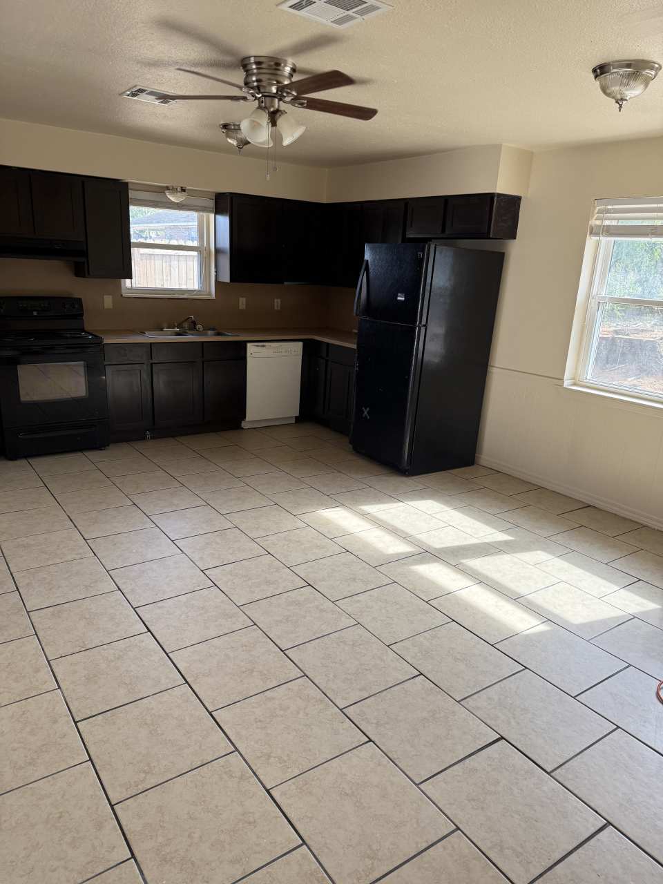 14146 Poydras Avenue