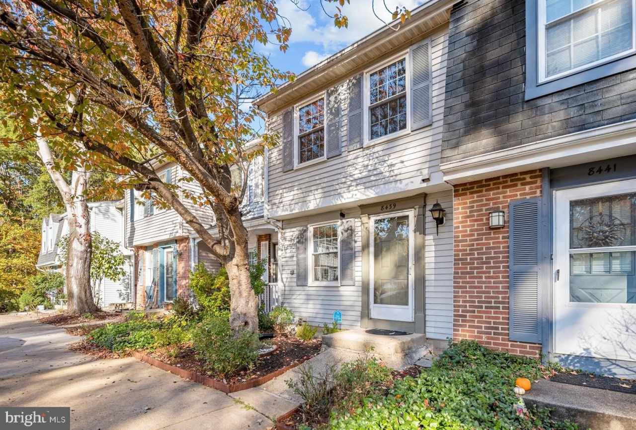 8439 LAZY CREEK Court