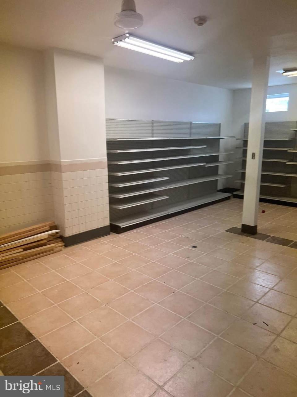 4713-15 UNRUH Avenue