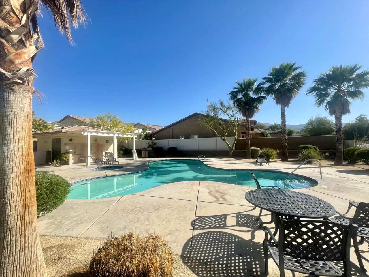 AVAILABLE NOW!! 3 Bedroom 2 Bathroom Home in Mountain View Estates