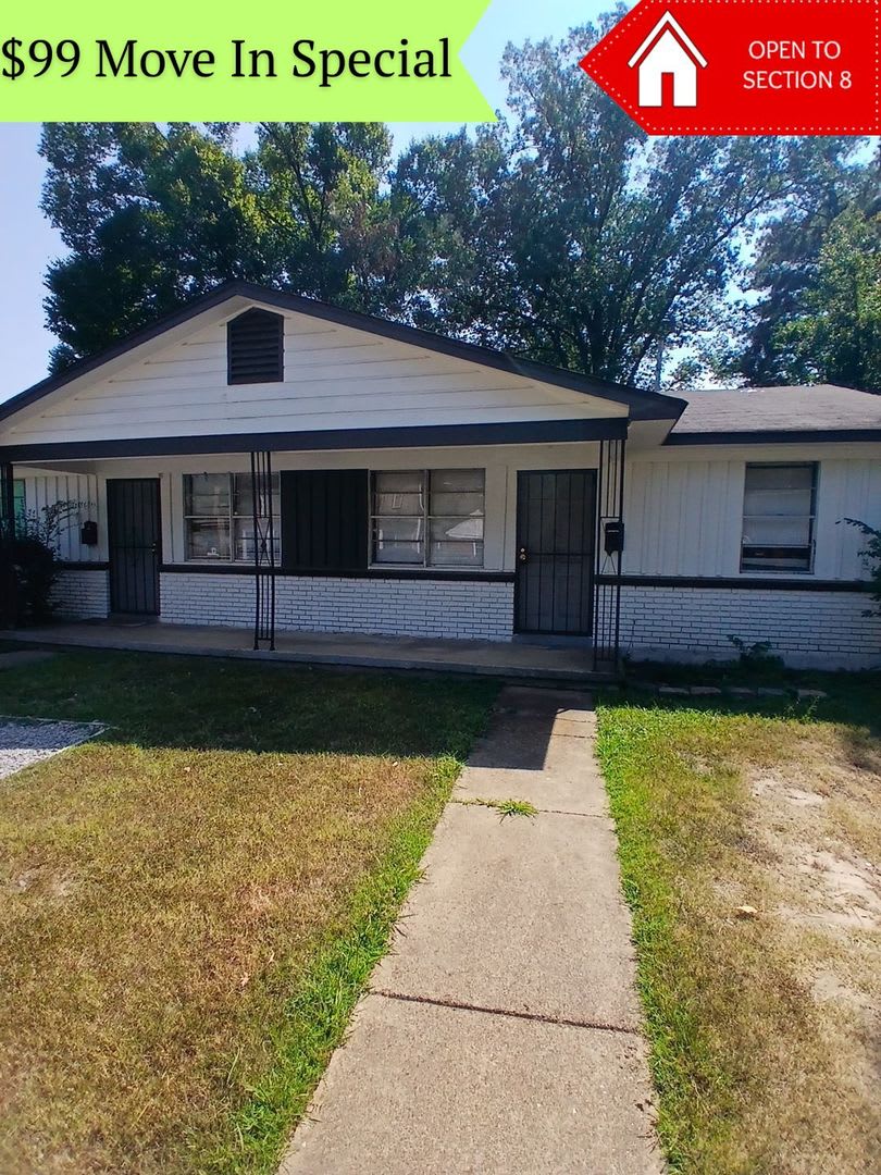 Fully Renovated 2 bedroom 1 bath Duplex -$99 Move In Special