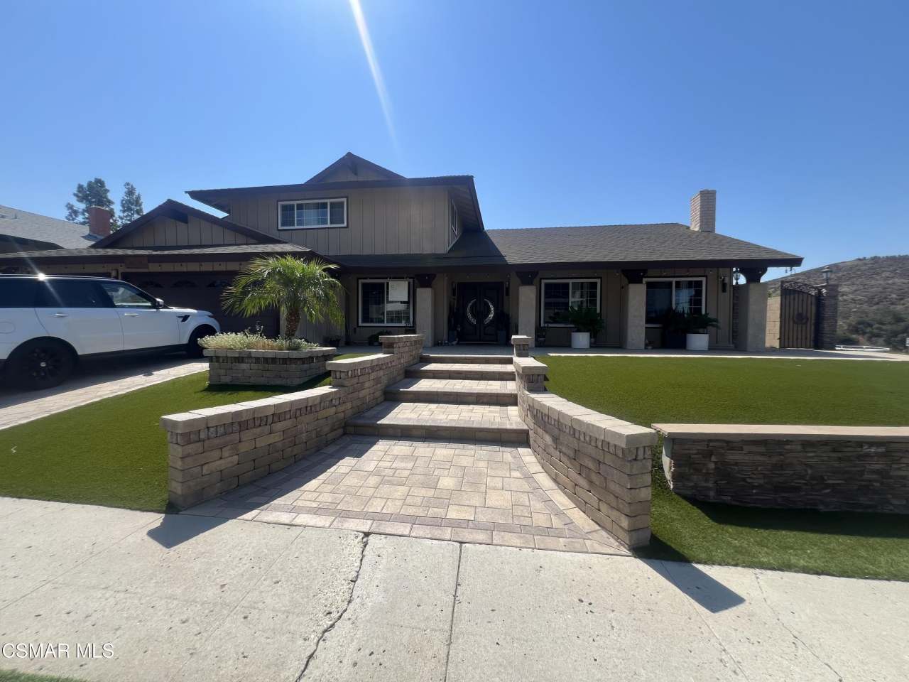 334 W Avenida De Las Flores