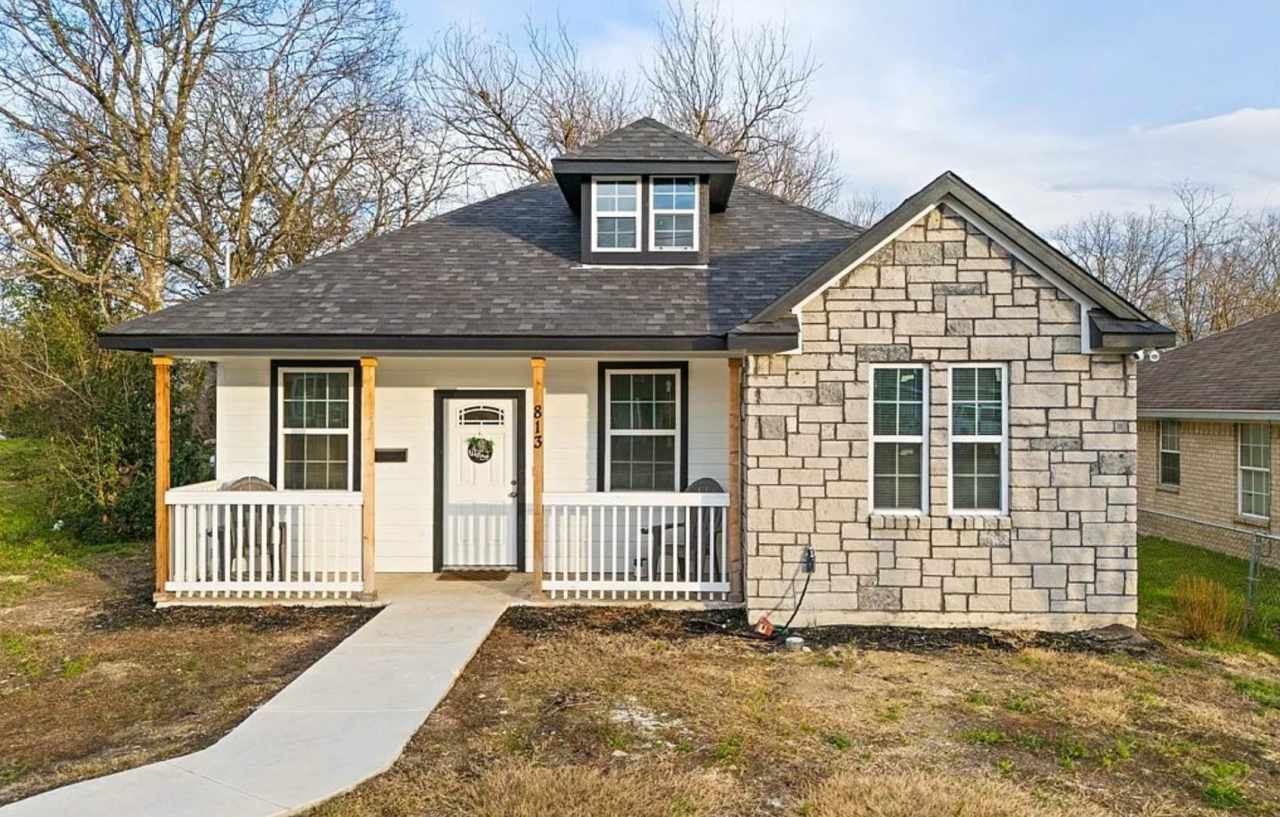 MUST SEE!!! Beautiful Home - Won't Last Long!!!