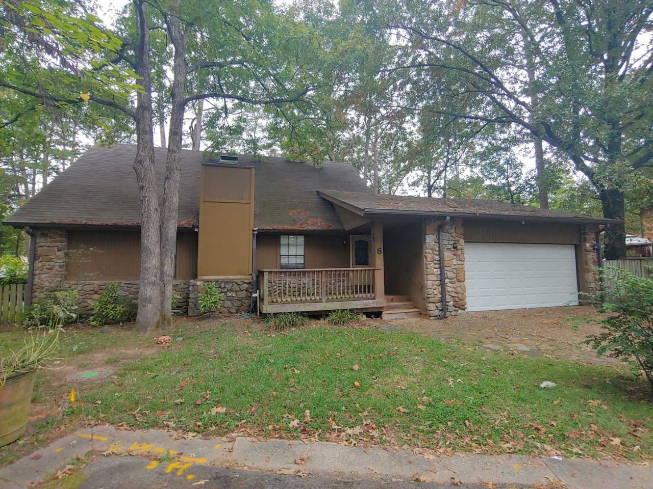 Welcome home to 8 Hickory Lane in Maumelle for rent *Please read full description*
