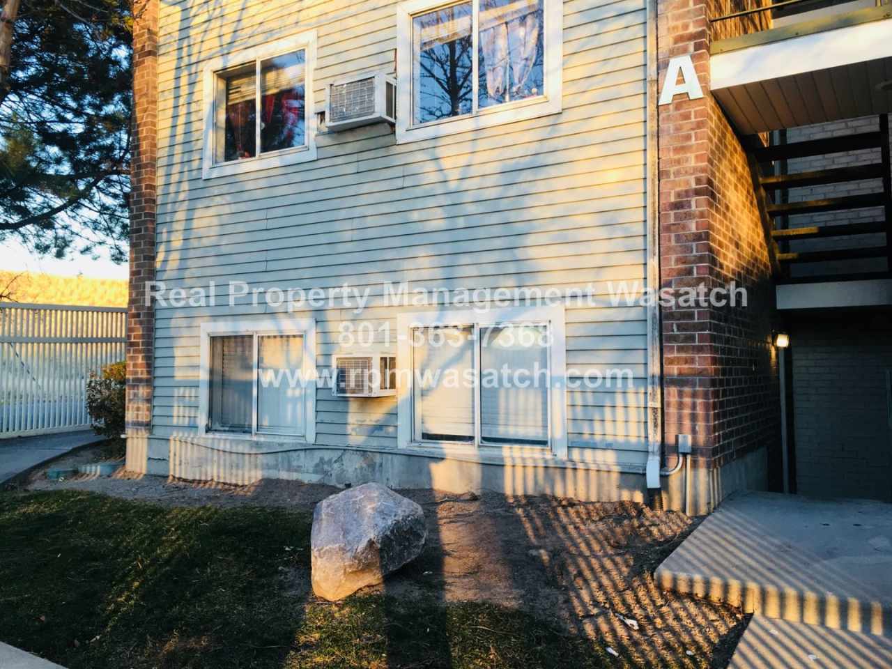 Check out This Cute 2 Bedroom 1 Bath SLC Condo!