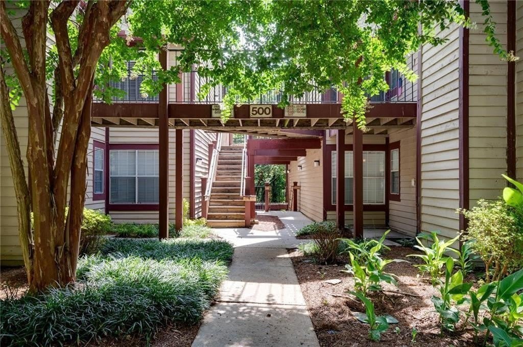 515 Cypress Pointe Street