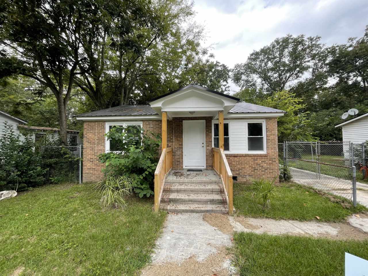 815 North Commander Street