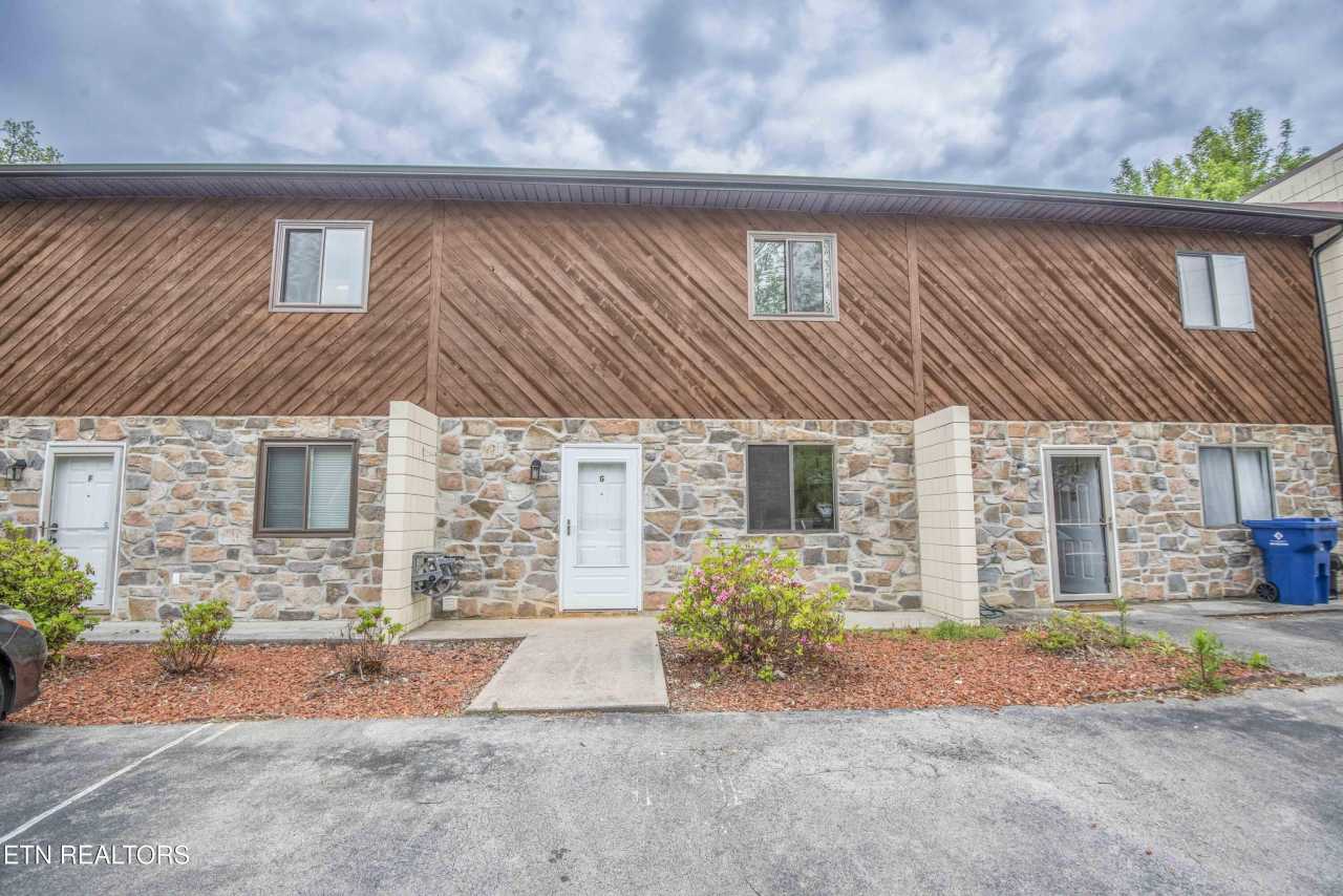 2705 Sood Rd unit: G