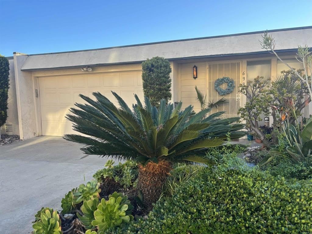 6981 Caminito Perico