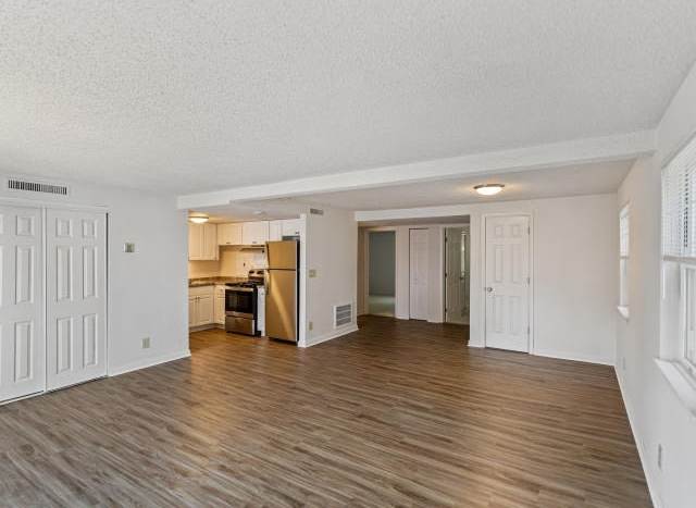 125 Village Grn N Unit E22