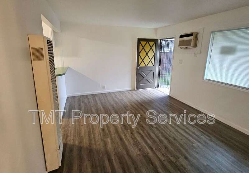 2619 West Acacia St.