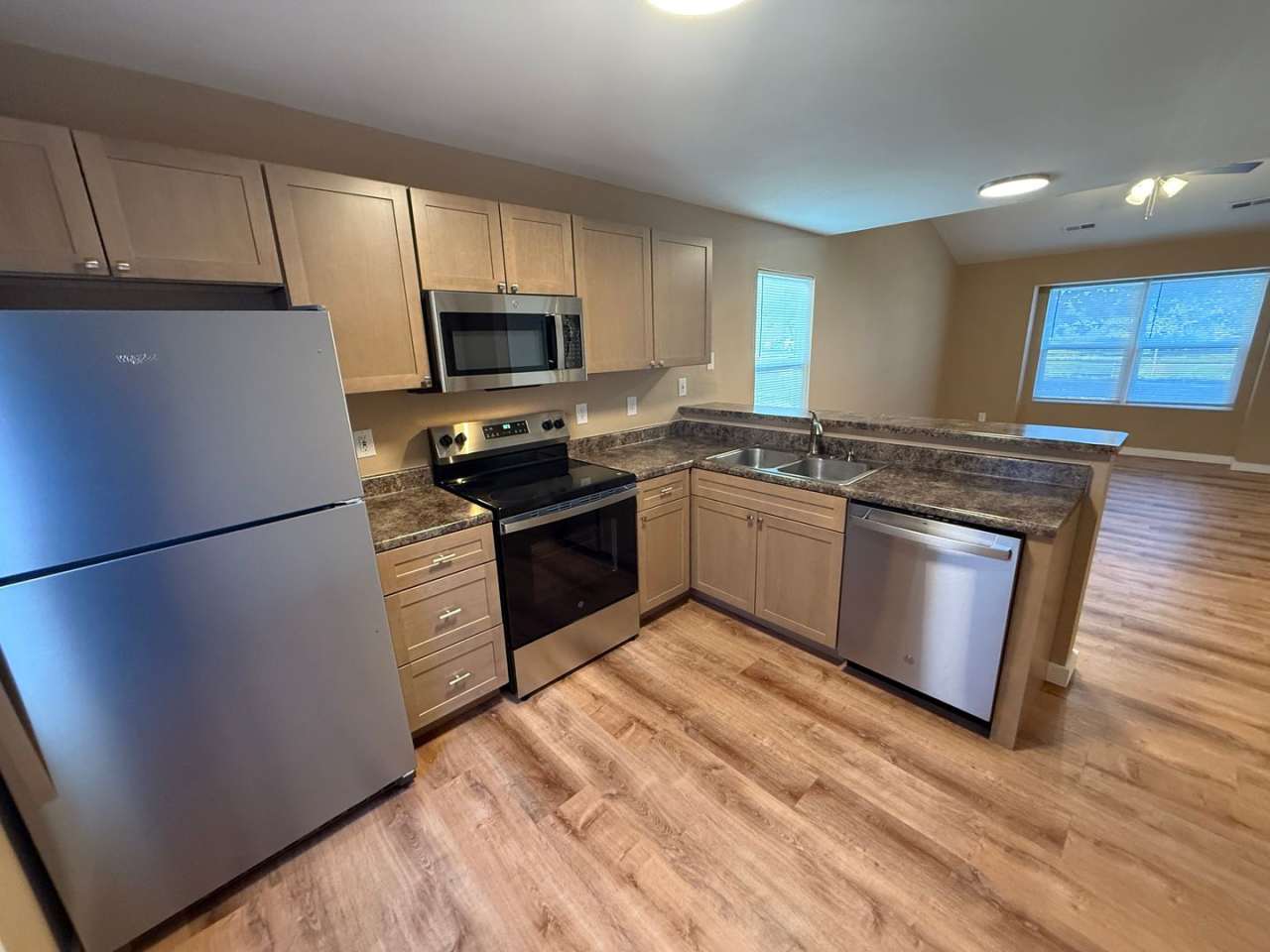 Spacious 4-Bedroom, 2-Bath Home with 1-Car Garage – Move-In Ready!