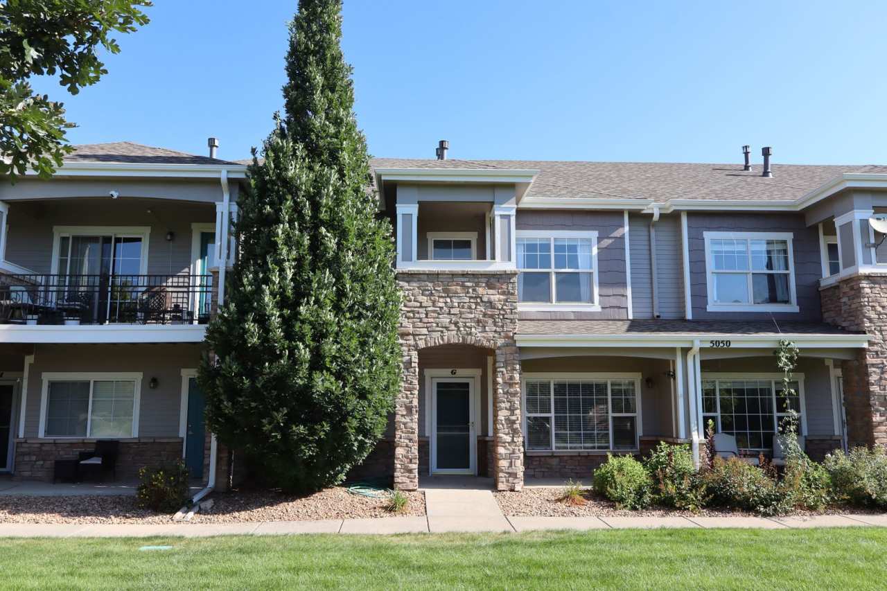 Fully Furnished 2 Bed, 2.5 Bath Fort Collins Townhome