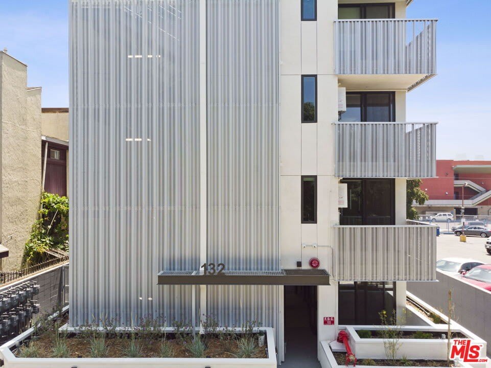 132 Rosemont Ave unit: 103