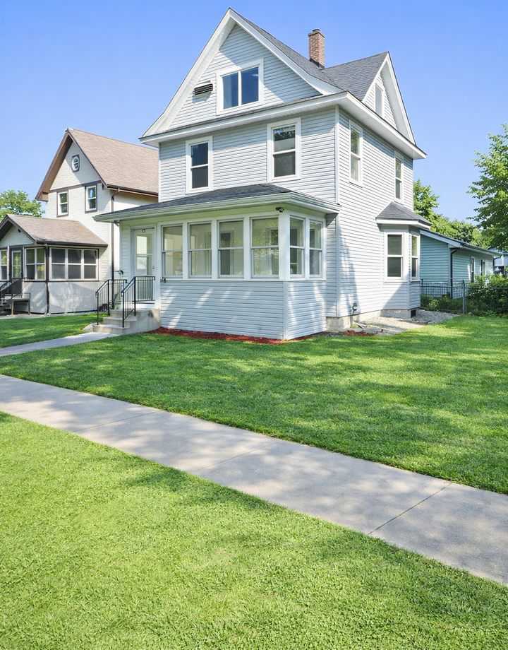 Huge 5 Bedroom- University of Saint Thomas ~ June 2026!