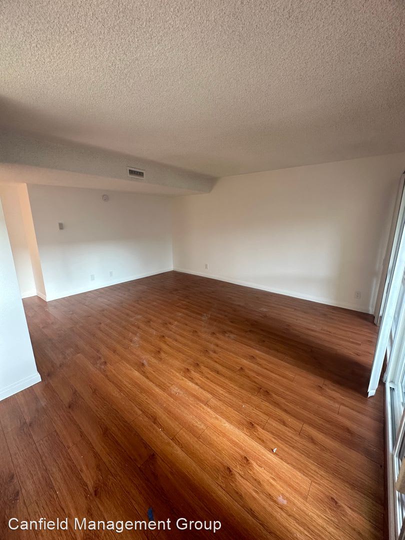 511 N Kenmore Avenue