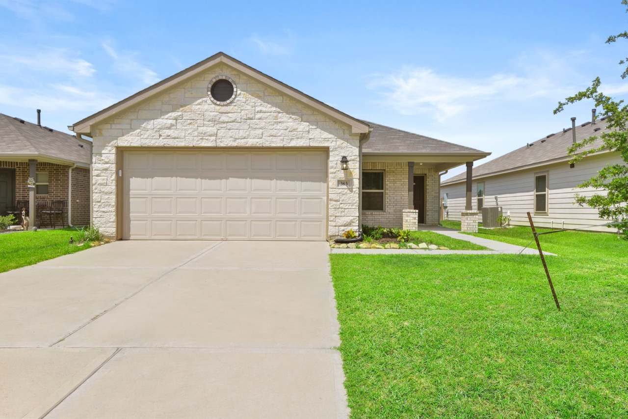 Beautiful Newly Built 3-Bedroom Home with Modern Finishes