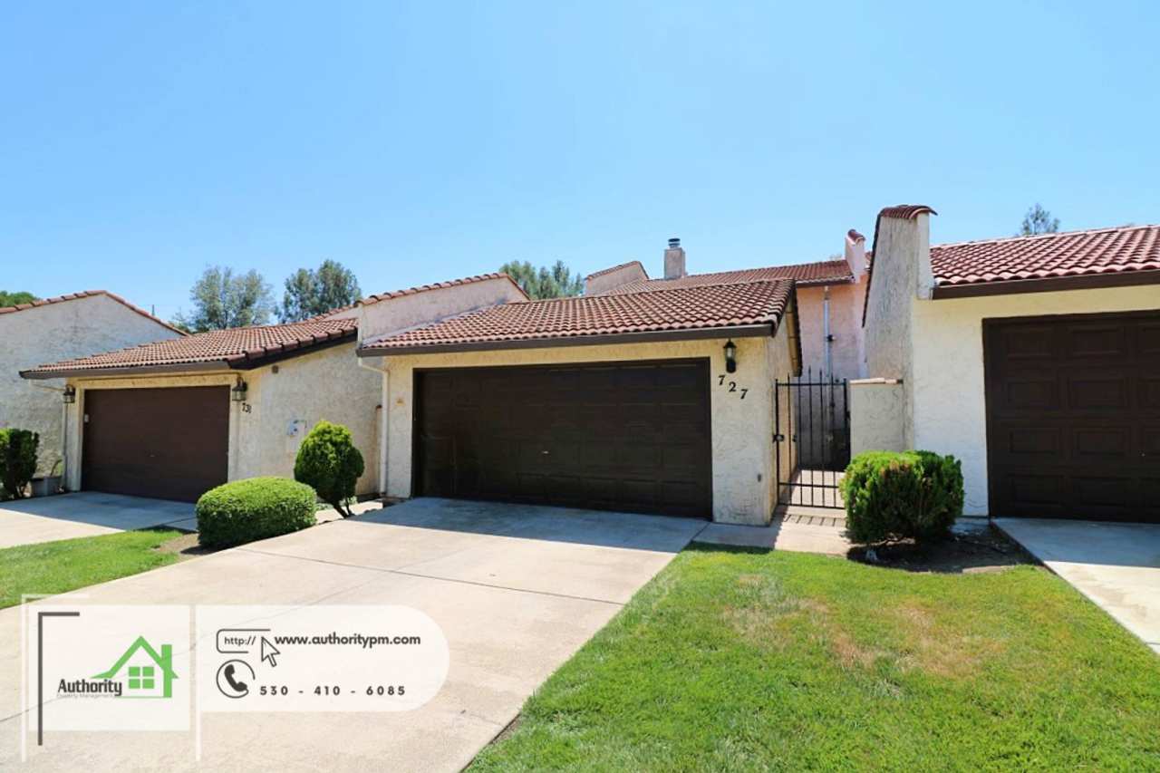 727 Flower Ash Lane, Townhome, Community Pool, Gated Entrance to Front Door.