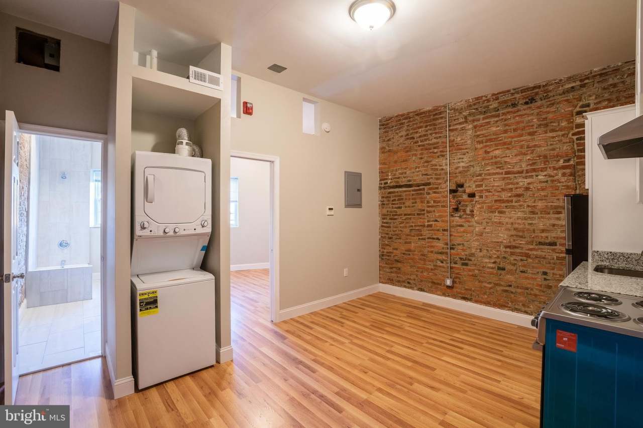 1126 E PASSYUNK Avenue unit: 3