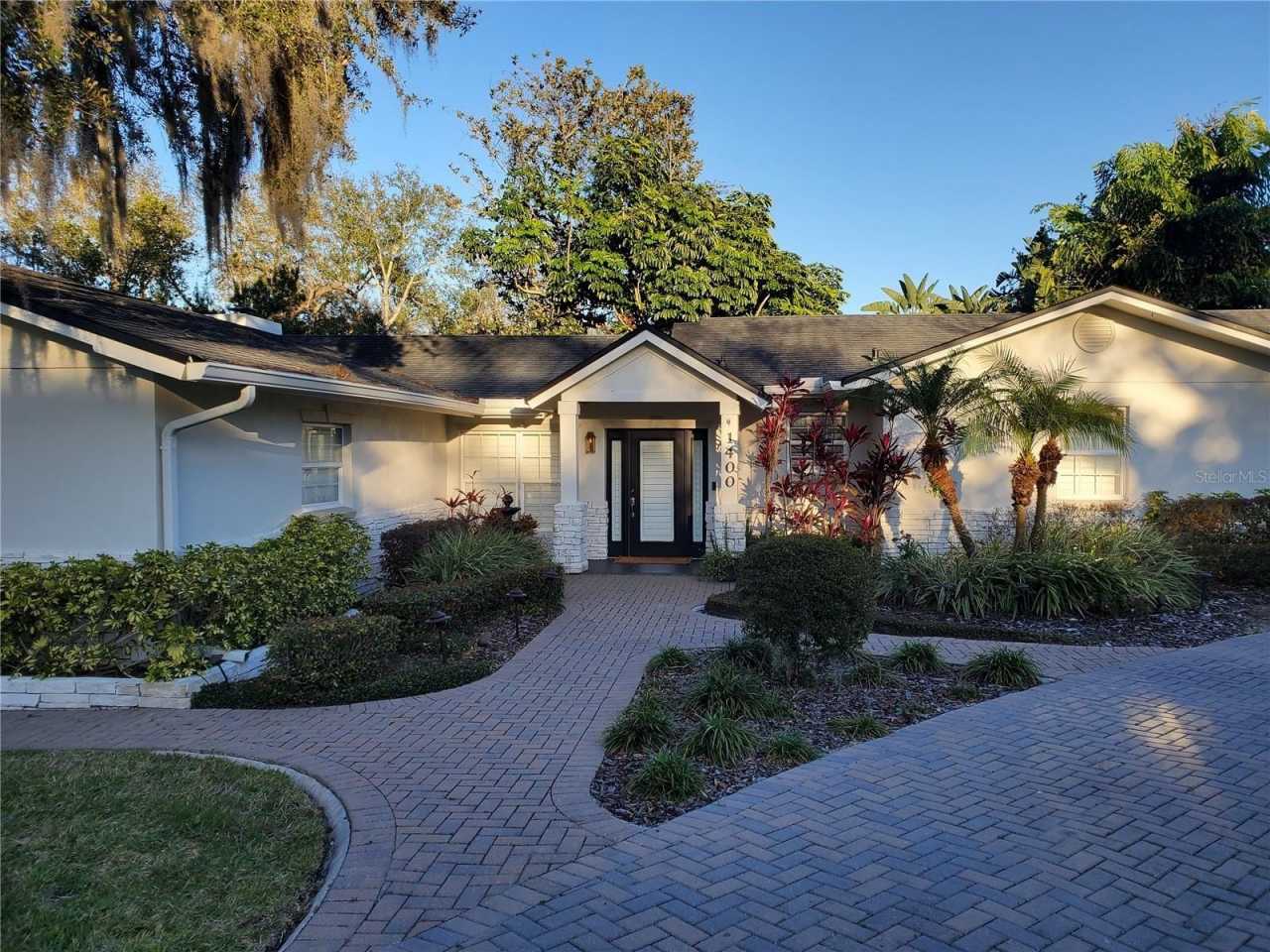 1400 S PENNSYLVANIA AVENUE