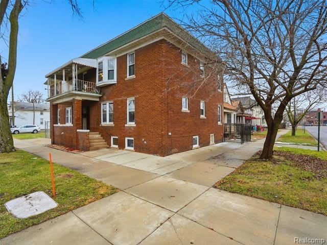 2000 Dalzelle Street