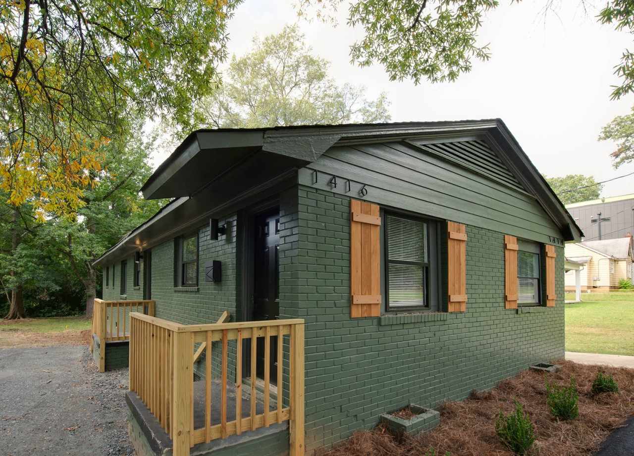 Adorable Two Bedroom Duplex in NODA!