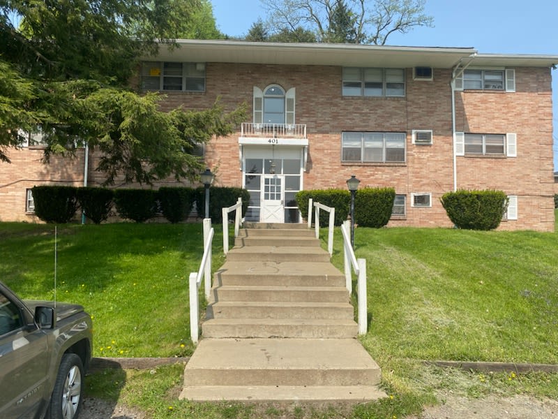 401 Colonial Dr 43952