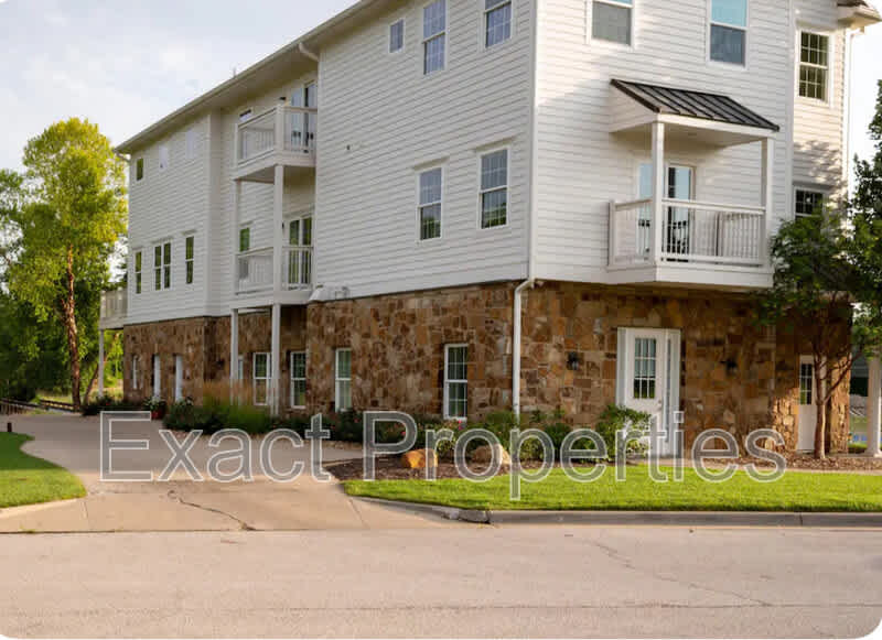 10875 Allen Way #1