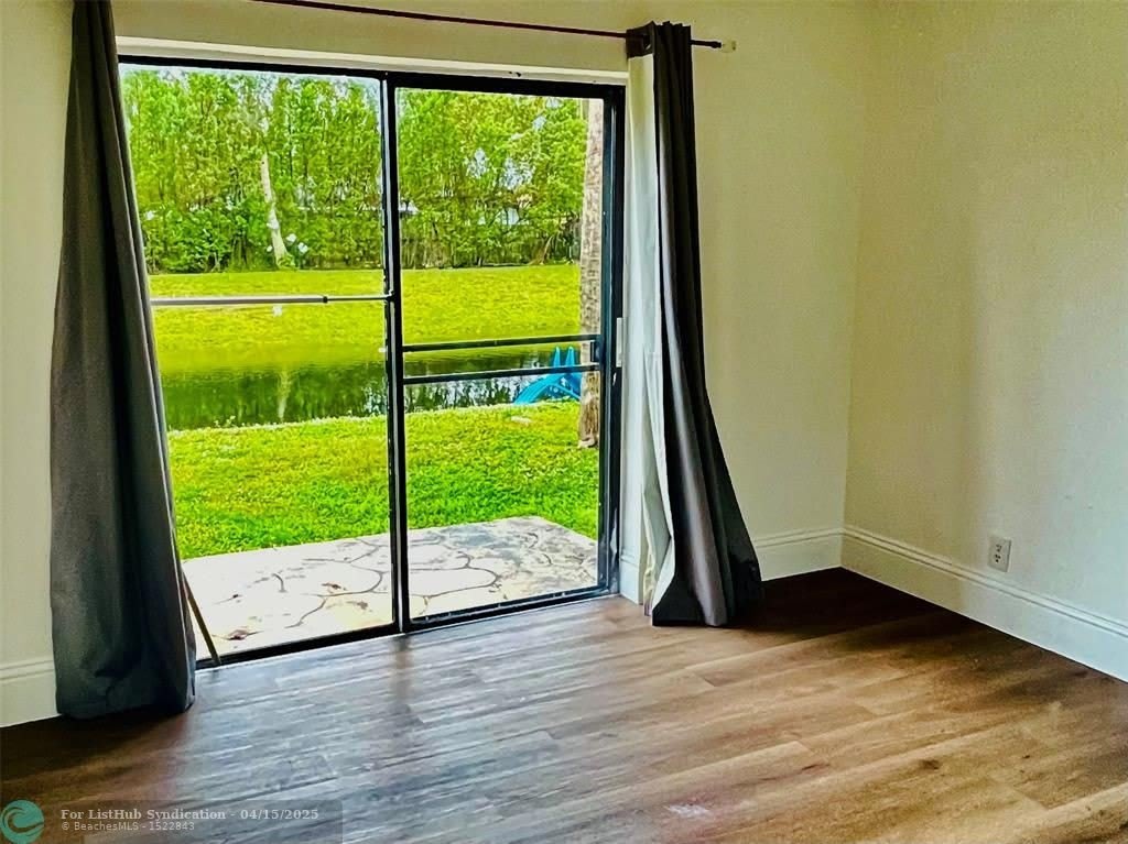 10874 Royal Palm Blvd